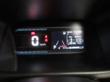 スピードメーターが装備されております。その他お車の情報もメーター内から確認することが可能です☆