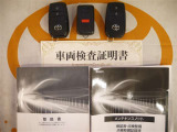 スマートキー&エンジンスターター付。取扱説明書とメンテナンスノートもあります☆品質評価シート付いてます!トヨタ認定中古車ライト!!