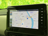 地図が画面いっぱいに表示され、道路や周辺施設の位置関係を確認できます。地図を見ながら目的地までの道順を検討でき、初めて訪れる場所への移動にも便利です。