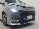 高輝度で点灯速度が速く、しかも消費電力の少ないLEDヘッドライトが装備されています!LEDの明るい光が走行中の視界の確保をサポートして、夜のドライブがより楽しく安全に運転できます♪