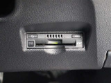 ETC車載器は、ビルトインタイプですっきり収納され、見た目も使い勝手も満足のアイテムです。