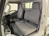 清潔で広々した座席です。ぜひ、現車を見て体感してみてください。