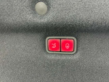 スタッフ全員が自動車保険の資格を保有しており、万が一の事故の際のサポート体制を整えております。メルセデス・ベンツ自動車保険プログラムをご用意しております。無料証券診断を行います!
