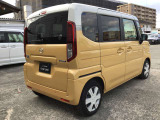 斜めから見てもシャープでスポーティなデザイン!