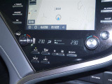 【ナノイーX オートエアコン】設定した温度になるように車が自動で風量や吹き出し口、冷暖房の強さを調整してくれるエアコンです。一度設定すれば、自動で快適な室温を保ってくれるので運転に集中しやすいですよ♪