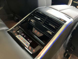 後席エアコン+シートヒーター付で同乗者も快適です!