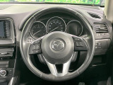 【純正革巻きステアリング】上質な革を使用することで、手にしっかり馴染みとても運転しやすいハンドルです♪
