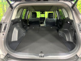【パワーバックドア】スマートキーや運転席のボタンを押すだけでリアゲートが自動で開閉します!荷物を持っている時や、高い位置にあるバックドアを閉める際に便利な機能です♪