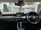 【インパネ】伸びやかで操作性の高いインパネ周り。毎日乗る車だからこそお気に入りの空間で。