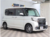 お車のご納車は待ち遠しいもの。1日でも早くご納車が出来るよう、整備拠点と販売店を結ぶ輸送ラインを確立しております。