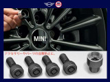 大切なMINIを守る純正アクセサリーをご用意しております。MINIのスタイルや用途に合わせたアクセサリーも多数取り扱っておりますので、お気軽にスタッフまでご相談ください。