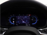 Google アシスタントを呼べば、友人や家族、会社の同僚への連絡や、車内環境の調整も思いのまま。ルート案内やエンターテイメント機能を利用する際も、ステアリングから手を離す必要はありません。