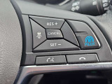 プロパイロットスイッチをONにして走行スピードを設定するだけでステアリングを自動制御で車線中央走行をキープ。車間距離をキープ。急な割り込みにもブレーキ操作なしでスピードコントロール、車間を調整&rArr;安心◎