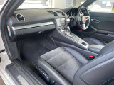 ポルシェセンター柏の葉では最新車両だけでなく、良質な認定中古車も数多く扱っております。