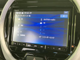 音源の選択肢が画面上にまとまり、ラジオやBluetooth Audioなど目的に合わせて選びやすい構成です。普段使いの音楽再生も直感的に扱えます。