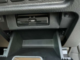 ETCは、高速道路料金所の渋滞を避け、時間と手間を省くことができます。また、料金の支払いや精算の手間が省け、便利で快適なドライブをサポートします