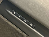 【メモリー機能】最大3名様まで、シートポジションを記憶していただきます。自分のポジションを素早く戻せるのはとても助かる機能ですね。