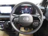 運転が楽しくなる明るく開放的な運転席まわりです。