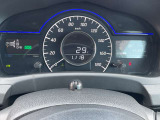 視認性の高いメーターで運転情報を的確に把握できます!