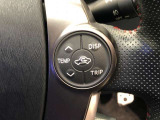 【ステアリングスイッチ】右です。ハンドルから手を離さず、運転に集中したまま手元でマルチインフォメーションディスプレイ内の表示切替などができます。