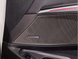【ハーマンカードン】ハーマン カードンは、優れた音響技術と先進性の高いデザインが融合した、上質なインテリアのようなハイクオリティ・オーディオシステムです。