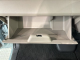 自社商品化センターにて内外装のクリーニングを実施しております!