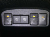 【シートヒーター搭載】シートを温めてくれる暖房機器です!長時間座っていると負担が掛かりやすい背中や腰、または冬場の寒い日に冷えやすい脚部に快適なぬくもりを♪
