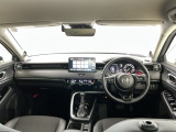 【前方視界】開放的な前方視界!運転がしやすく疲れにくいです♪窓が大きく、見通しがとっても良いおクルマですよ♪