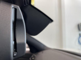 【ルームミラー一体型ETC】BMWといえばルームミラー一体型のETC。ドライバーから差し込めるかたちになっておりますので、差し忘れの際も慌てずにご利用いただけます。