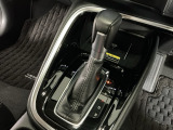 オートマチックシフトレバーは、手になじみ操作しやすい形状で安全運転にもつながります♪