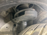 お車を安心してお乗りいただく為には、足回りの定期点検が欠かせません。サービスサポート(有償保証)では無料点検もご提供しており、安心のカーライフをお過ごしいただけるサポート体制が整っています。