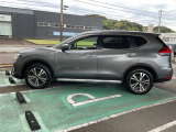 納車前には当社整備工場にて、日産整備士が、整備を実施。安心してお乗り頂けますようお渡しさせていただきます。