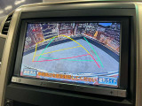 【バックカメラ】運転席から画面上で安全確認ができます。駐車が苦手な方にもオススメな便利機能です。