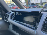 使いやすい場所に豊富な収納スペース♪