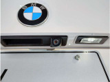 緊急時にはこちらのSOSボタンで24時間365日 BMWヘルプデスク直通コール!