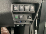 オートバックドアで運転席で開閉の操作ができます。