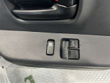 運転席パワーウインドウ