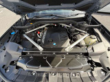 BMW専門のメカニックが、100項目にも上るポイントを徹底的にチェック。交換基準に達した部品があれば、弊社負担にて交換後、お客様へご納車致します。