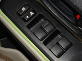 電動格納式ドアミラー・パワーウインドウを装備しています。