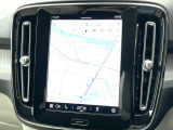 【9インチタッチスクリーン純正HDDナビ】「Apple Car Play」「Android Auto」対応のボルボ先進ナビゲーション「SENSUS」。最新地図データへ無料更新してお渡しします。