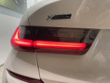 安心のBMW認定中古車は100項目の箇所を徹底的にチェック致します。機械的な箇所や電気系、コンピューターなどをご納車前に点検し、交換基準に達した部品は全て新品に修理返品した後にご納車致します。