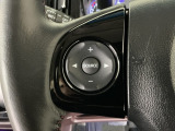 ステアリングリモコンは、運転中でも簡単に音量調整やチャンネル変更もできます!わき見運転防止にもつながるので安心です♪