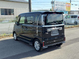 ボディカラーはブルーイッシュブラックパールです
