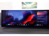 クルマの頭脳ともいえる、管理システム、iDrive。ナビだけではなく、オーディオ操作や車両情報の表示などをコントロールできます。便利さと安全性の向上にも繋がっています。