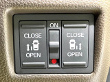【両側パワースライドドア】スマートキーや運転席のスイッチで後席両側スライドドアの開閉が可能♪電動だから力を入れてドアを開ける必要が無く、小さなお子様でも簡単に開け閉めでき快適です♪