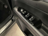 運転席パワーウィンドウスイッチです。