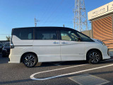 日産車両状態検査員により、一台、一台の車両状態をチェックしております