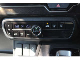 プラズマクラスター技術搭載フルオートエアコンを装備。車内の温度設定だけでなく空気清浄や脱臭などの効果を発揮して車内は快適空間♪
