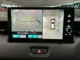 【マルチビューカメラ】周囲の状況を多彩なビューでナビ画面に表示します。駐車場や見通しの悪い交差点での安心感を高めます♪