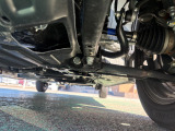 中古車という商品の特性上、下回りのサビやキズはございます。